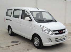 五菱牌LZW6447JVY型多用途乘用车