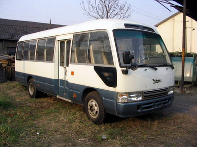 扬子7米15-23座客车(YZL6701TA)