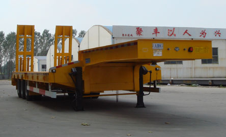 骏王13米32吨3轴低平板半挂车(WJM9407TDP)