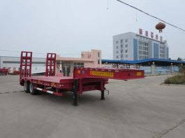 低平板半挂车