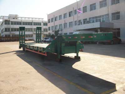 蓬莱12.5米28吨2轴低平板半挂车(PG9350TDP)