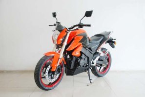 两轮摩托车