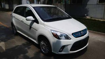 北京牌BJ7001B3D-BEV型纯电动轿车