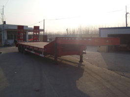 低平板运输半挂车