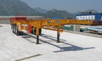 常春宇创12.4米33.6吨3轴集装箱运输半挂车(FCC9400TJZ)