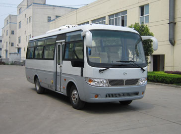 金南7.3米24-27座客车(XQX6720D4Y)