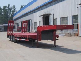 低平板半挂车