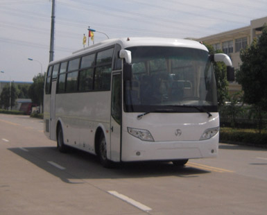 金南10.5米24-45座客车(XQX6100DH4Y)