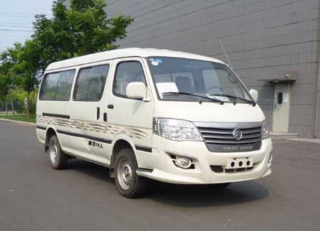 金旅5.3米10-14座客车(XML6532J25)