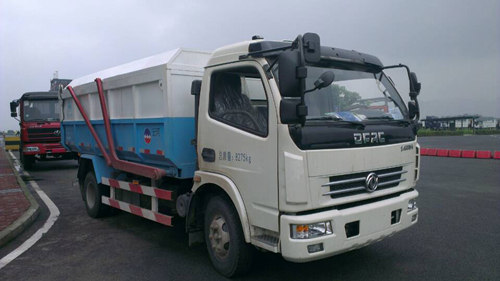 云河集团牌CYH5080ZLJ自卸式垃圾车图片