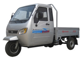 正三轮摩托车