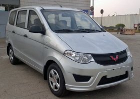 五菱牌LZW6443JVY型多用途乘用车