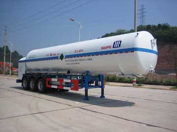 川12.4米26.6吨3轴低温液体运输半挂车(KQF9400GDYFSD-1)