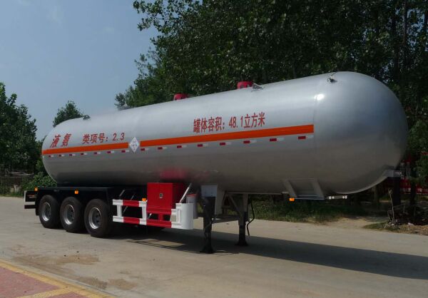 特运12米25吨3轴液化气体运输半挂车(DTA9400GYQ)