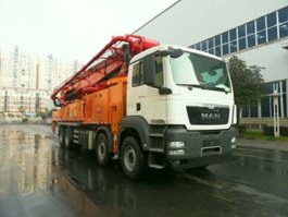 混凝土泵车