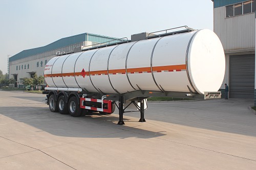 绿叶11.7米30吨3轴化工液体运输半挂车(JYJ9400GHY)