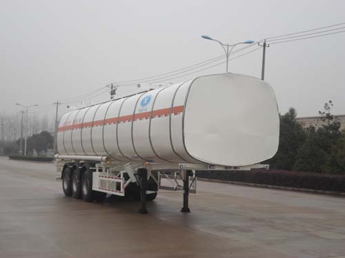 恒信致远11.9米30吨3轴易燃液体罐式运输半挂车(CHX9404GRY)