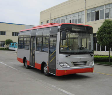 金南XQX6735D4GEQ城市客车图片