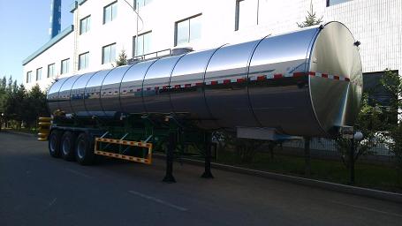 牧利卡12.9米26.1吨3轴液态食品运输半挂车(NTC9403GYS)