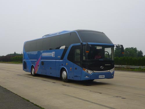 金龙12米24-57座客车(XMQ6125AYN4C)