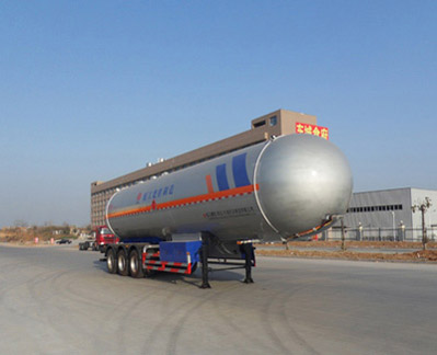 楚胜13米24.5吨3轴液化气体运输半挂车(CSC9407GYQ)