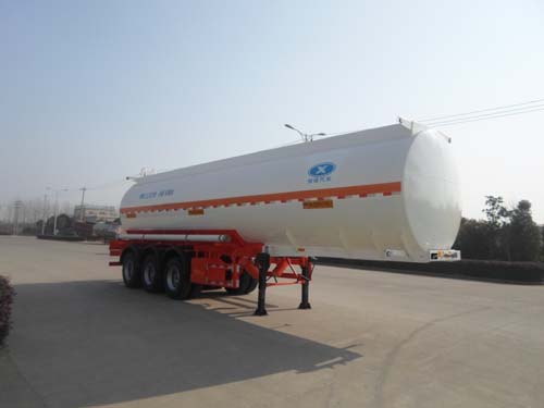 恒信致远11米31.5吨3轴氧化性物品罐式运输半挂车(CHX9400GYW)