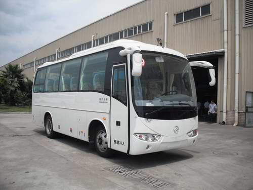 金旅8米10-23座客车(XML6807J28)