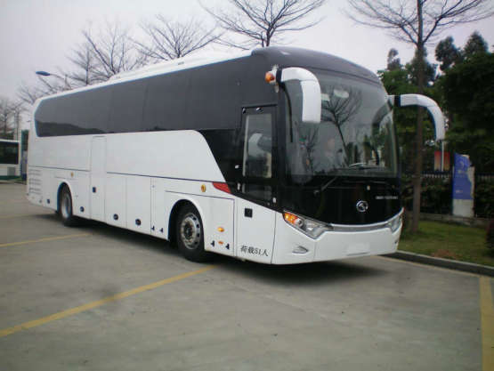 金龙11.5米24-51座客车(XMQ6115AYD4B1)
