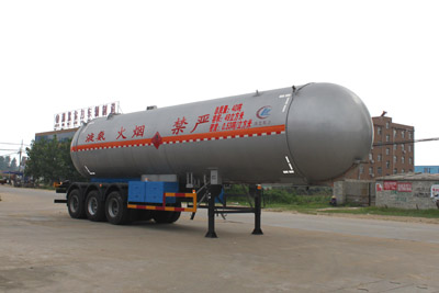 程力威12.5米26吨3轴液化气体运输半挂车(CLW9405GYQA)