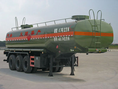 程力威11.5米32.5吨3轴易燃液体罐式运输半挂车(CLW9403GRYA1)