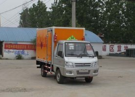 爆破器材运输车