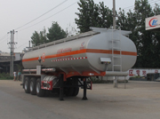 程力威10.6米31吨3轴腐蚀性物品罐式运输半挂车(CLW9404GFW)