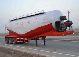 下灰半挂车
