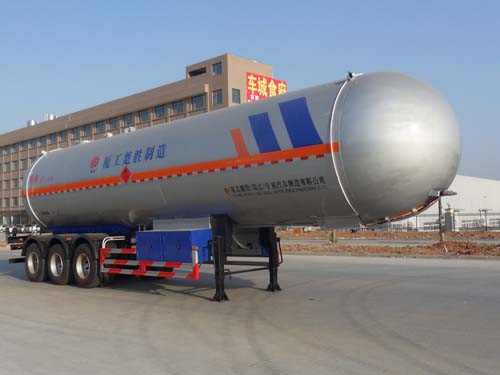 楚胜13米24.7吨3轴液化气体运输半挂车(CSC9407GYQBQ)