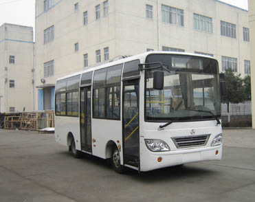 金南7.3米10-27座城市客车(XQX6735N5GEQ)