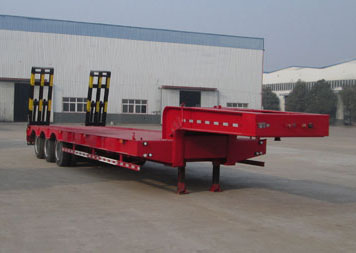 楚疆13米30吨3轴低平板半挂车(JPY9400TDP)
