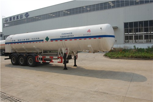 三力12.9米16.5吨3轴低温液体运输半挂车(CGJ9370GDY)