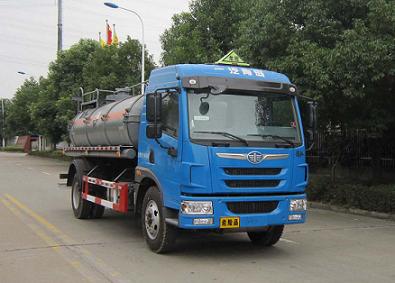 XH5163GFW 培新牌腐蚀性物品罐式运输车图片