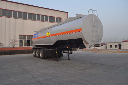 旗林10.6米31.6吨3轴氧化性物品罐式运输半挂车(QLG9400GYW)