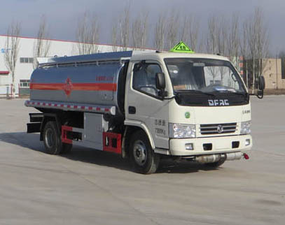 HLQ5070GJYD4型加油车图片