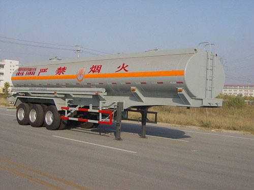 绿叶11米24吨3轴化工液体运输半挂车(JYJ9350GHY)