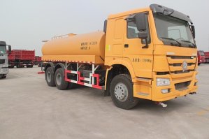 洒水车