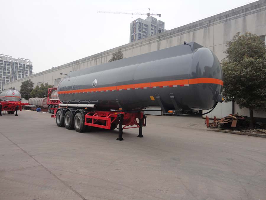 兴扬11.2米31.7吨3轴腐蚀性物品罐式运输半挂车(XYZ9404GFW)