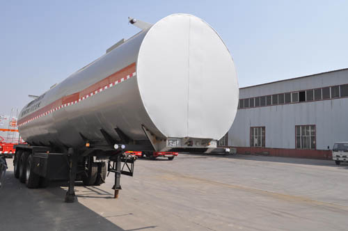 旗林10.8米30.5吨3轴腐蚀性物品罐式运输半挂车(QLG9400GFW)