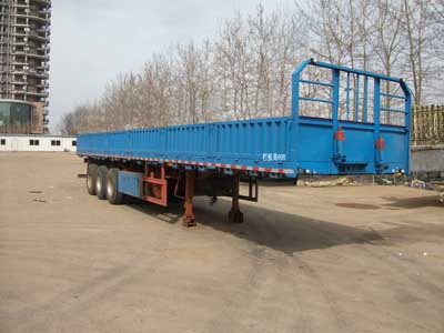 蓬莱13米33吨3轴桶装危险品运输半挂车(PG9400LWY)