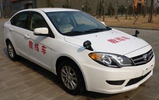 教练车