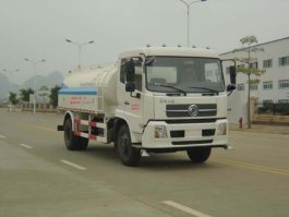 洒水车