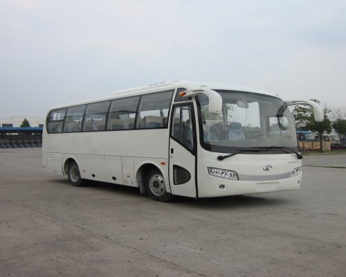 东宇8米24-35座客车(NJL6808Y4)