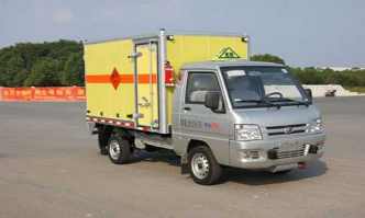 爆破器材运输车