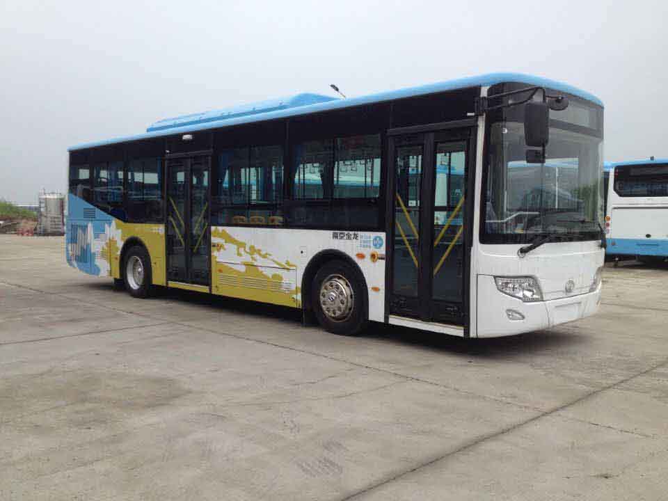 东宇10.5米10-35座混合动力城市客车(NJL6109HEVN2)